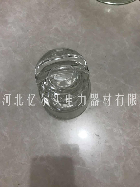 產(chǎn)品名稱(chēng)：玻璃針式絕緣子7
